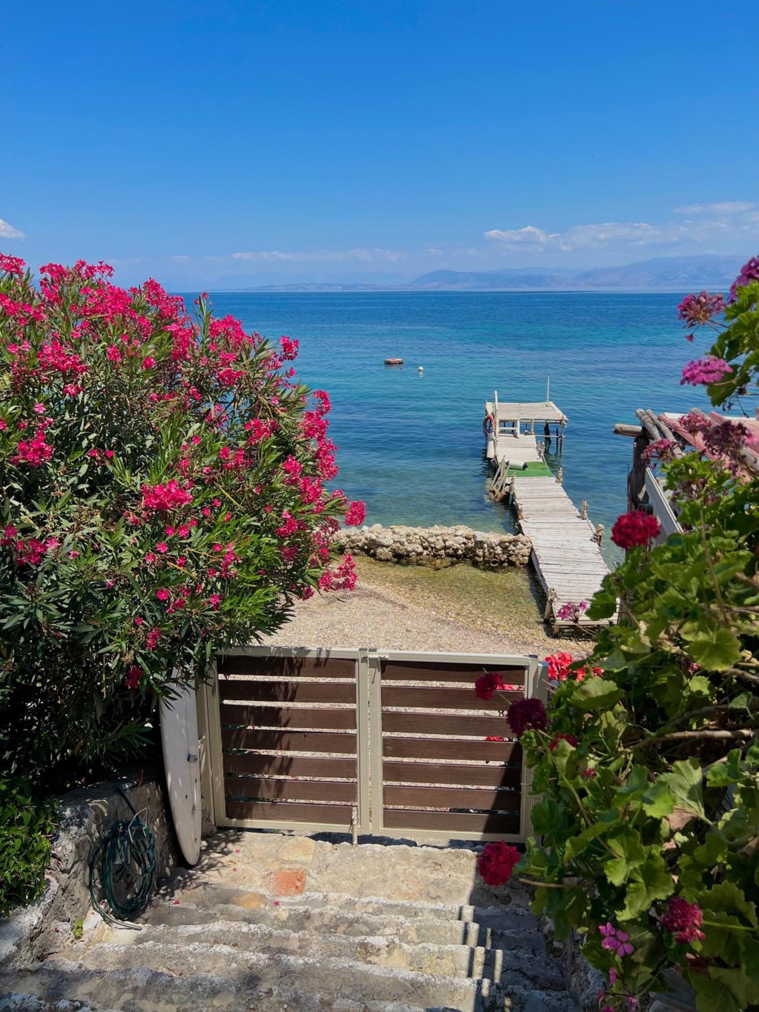 Kohyli Beachfront House Agia Pelagia Chlomou Exterior foto